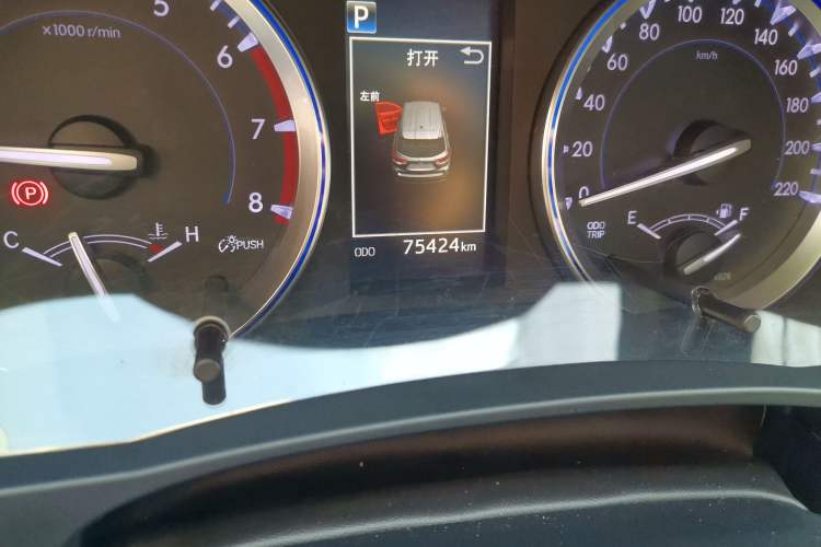 Used Toyota Highlander 2018 2.0T Four-Wheel Drive Luxury Edition 7 Seats China V Emission Standard
