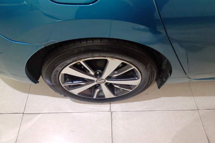 Used Nissan Lannia 2016 1.6L Manual Cool Edition Exterior 5