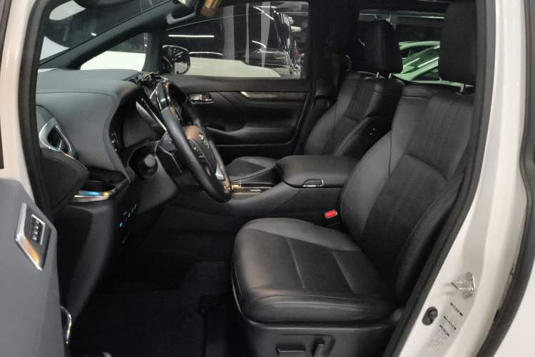 Used Toyota Alphard 2021 Dual-Engine 2.5L Prestige Edition
