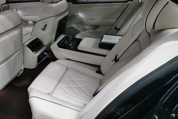 Used Volkswagen Phideon 2021 380TSI Prestige Edition
