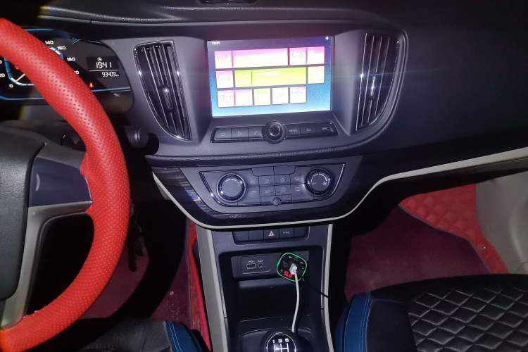 Used Roewe 360 2015 1.5L Manual Luxury Edition
