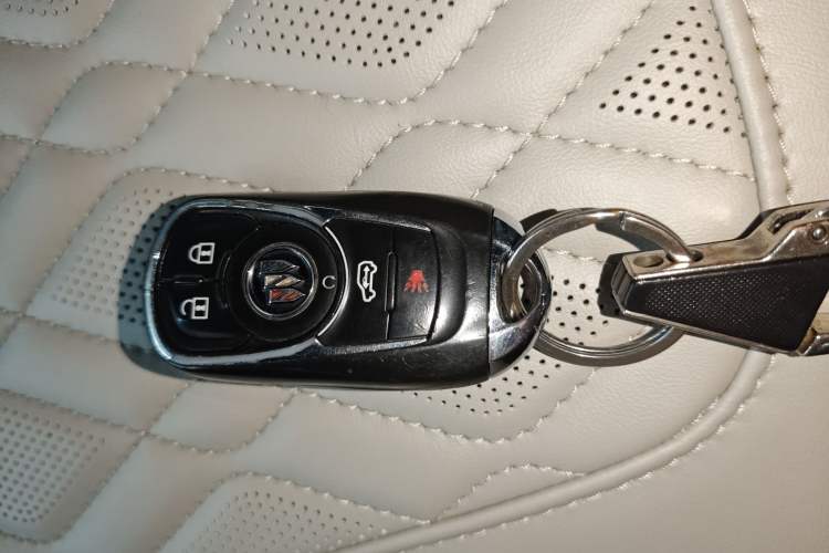 Used Buick GL8 2021 Land Cruiser Executive Class 652T Luxury Model Vehicle Key