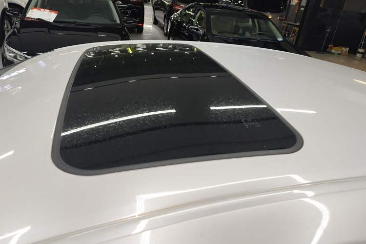 Used Lexus ES 2015 200 Comfort Edition Roof