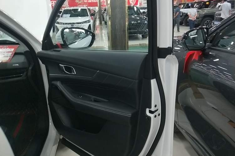 Used Changan UNI-K iDD 2024 Chuzhi iDD 1.5T 135km Smart & Fun Model