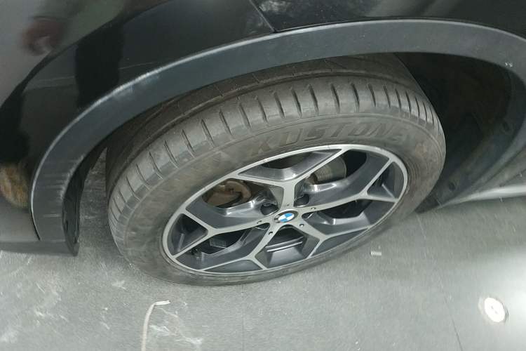 Used BMW X1 2018 sDrive18Li Luxury Model Exterior 4