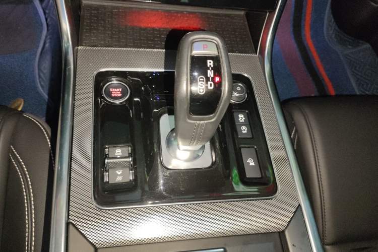 Used Jaguar XEL 2021 2.0T 200PS R-DYNAMIC Youth Sports Edition Gear Lever