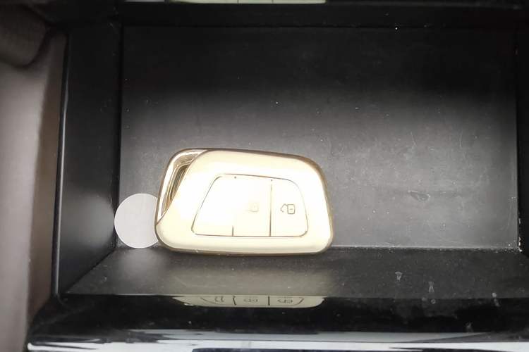 Used SOL E50A 2022 Travel Edition Interior 1