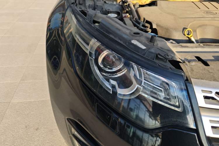 Used Land Rover Discovery Sport 2018 240 PS HSE Version
