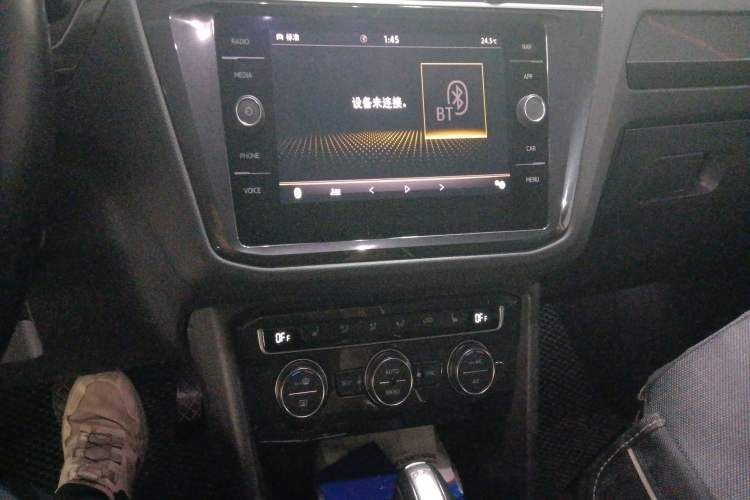 Used Volkswagen Tiguan 2018 330TSI All-Wheel-Drive Innovation Model Audio And AC Panel