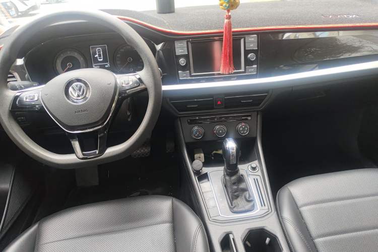 Used Volkswagen Lavida 2019 1.5L Automatic Comfort Edition China VI Standard
