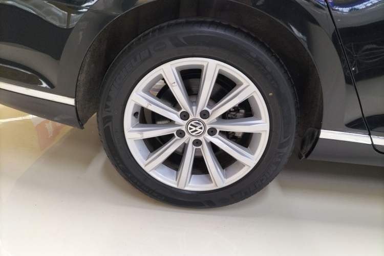 Used Volkswagen Magotan 2017 330TSI DSG Leading Model Right Rear Wheel Hub