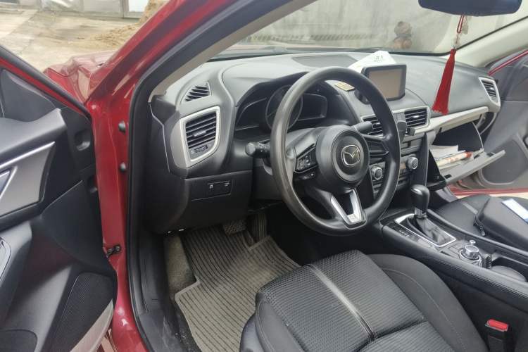 Used Mazda 3 Axela 2017 Sedan 1.5L Automatic Luxury Model China VI Standard
