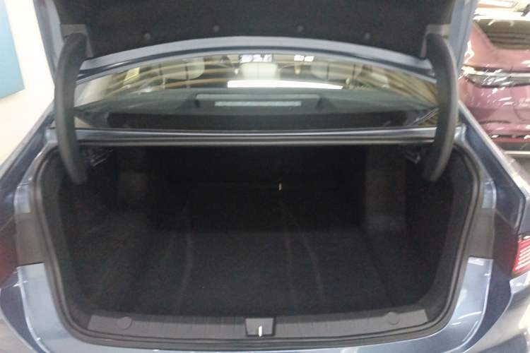 Used BYD Seal 05 DM-i 2025 DM-i Intelligent Drive 120KM Flagship Model Trunk