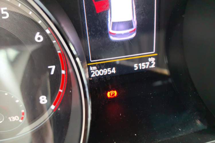 Used Volkswagen Tiguan L 2018 Facelift 330TSI Automatic Two-Wheel Drive Luxury Edition Odometer Close Up