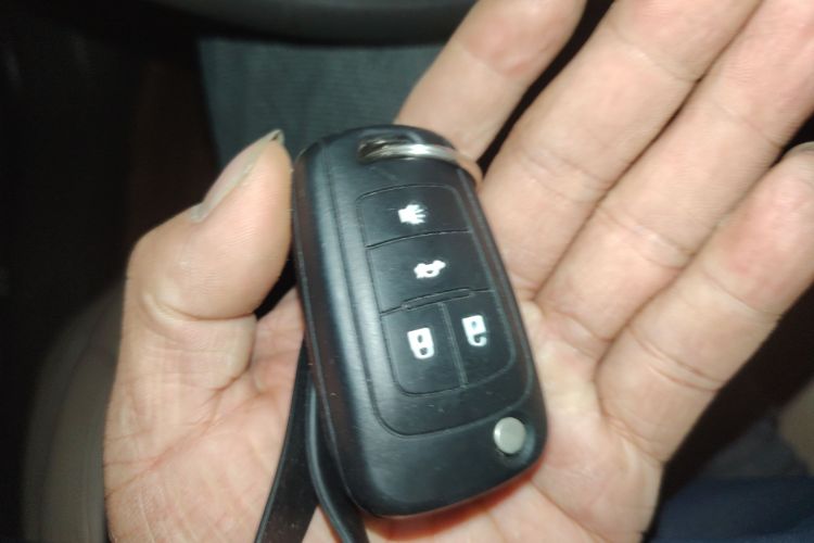 Used Buick Regal 2012 2.0L Luxury Edition Vehicle Key