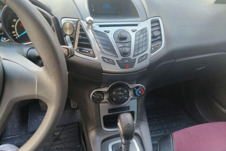 Used Ford Fiesta 2013 Hatchback 1.5L Automatic Fashion Edition Audio And AC Panel
