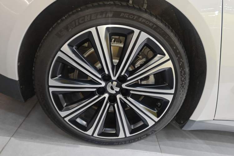 Used Nio ET7 2024 75 kWh Executive Signature Edition
