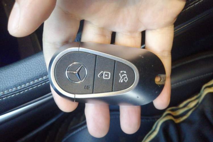 Used Mercedes-Benz C-Class 2022 Restyled C 200 L Sport Edition Vehicle Key