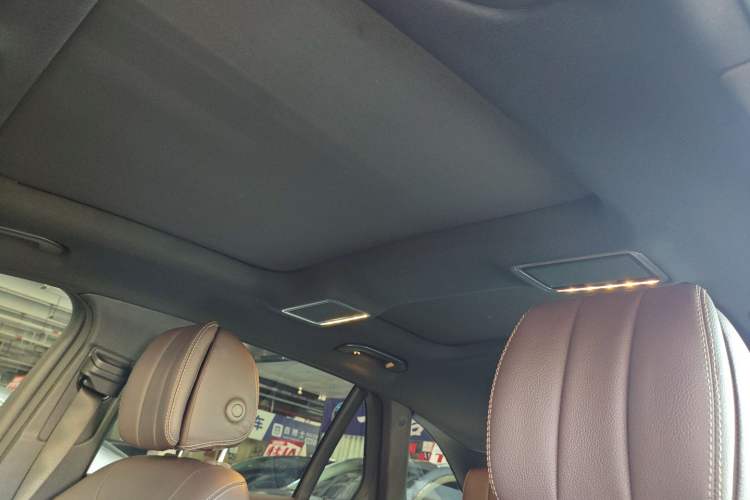 Used Mercedes-Benz GLC 2019 GLC 260 L 4MATIC Dynamic Model
