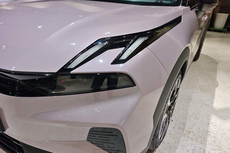 Used Lynk & Co 06 EM-P 2023 EM-P 126 Long-Range Halo Left Front Headlight