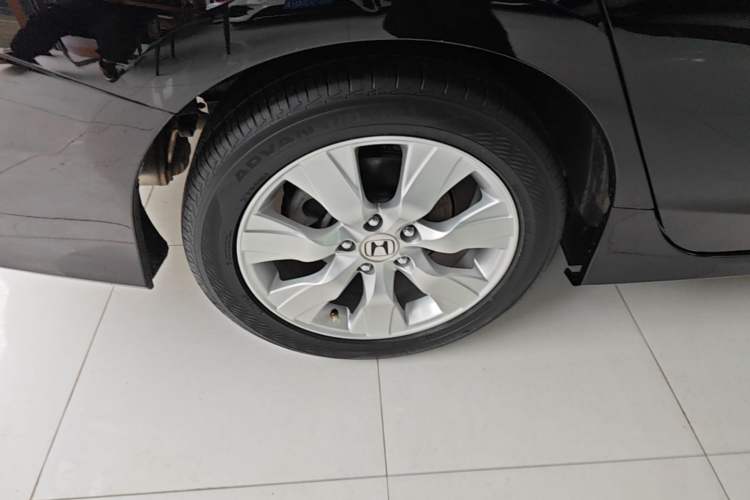 Used Honda Accord 2015 2.0L EX Luxury Edition Right Rear Wheel Hub