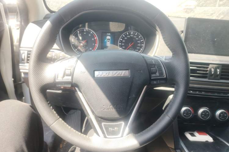 Used Haval H6 2021 Sport Edition 1.5T Automatic Elite Smart Connectivity Model with Hexagonal Grille
