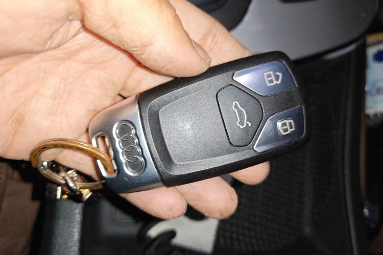 Used Audi Q7 2016 40 TFSI Comfort Model
