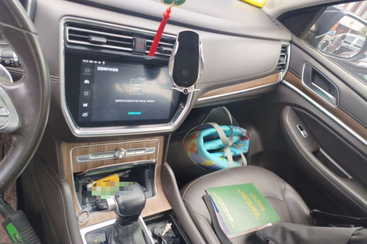 Used Roewe RX8 2019 30T Smart Connectivity Two-Wheel Drive Supreme Flagship Edition