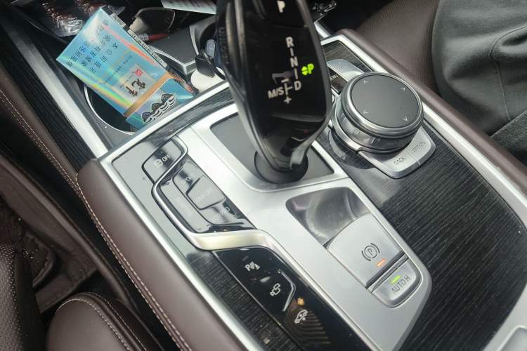 Used BMW 7 Series 2018 730Li Luxury Edition M Sport Package Gear Lever