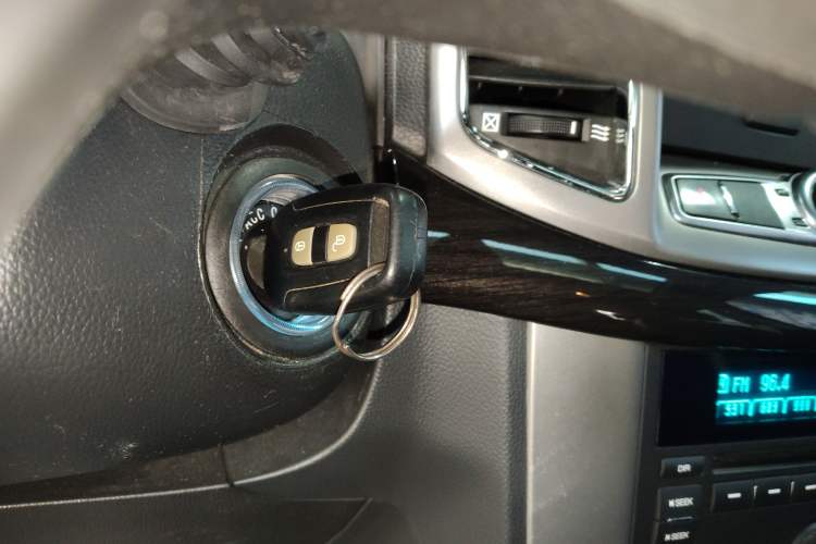 Used Chevrolet Captiva 2014 2.4L Two-Wheel Drive Urban Version 7 Seats