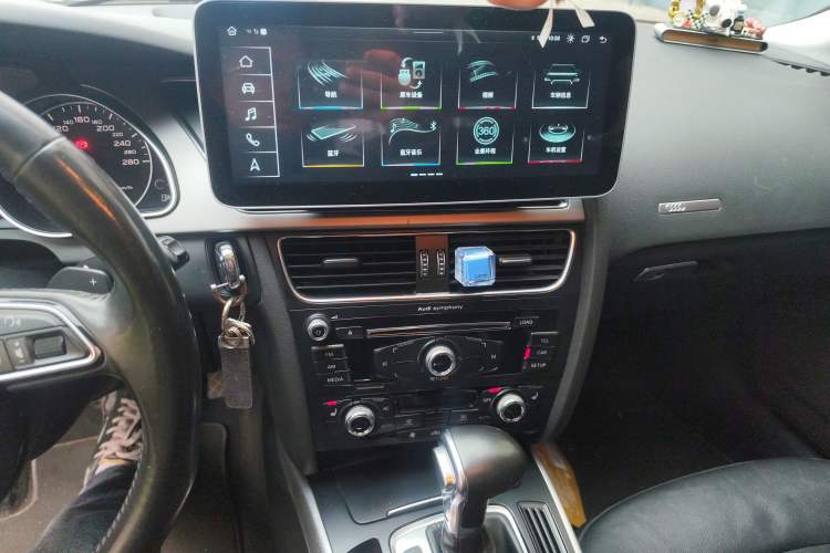 Used Audi A5 2013 Sportback 40 TFSI Audio And AC Panel