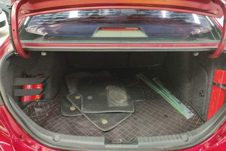 Used Mazda 3 Axela 2016 Sedan 1.5L Automatic Comfort Model