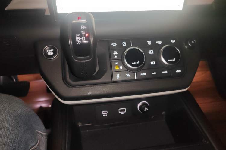 Used Land Rover Defender 2023 110 3.0T P400 X-DYNAMIC HSE