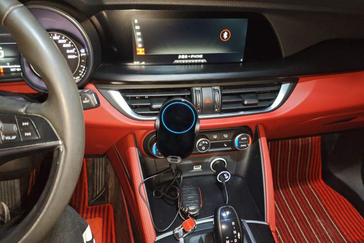 Used Alfa Romeo Stelvio 2017 2.0T 200HP Luxury Edition Audio And AC Panel