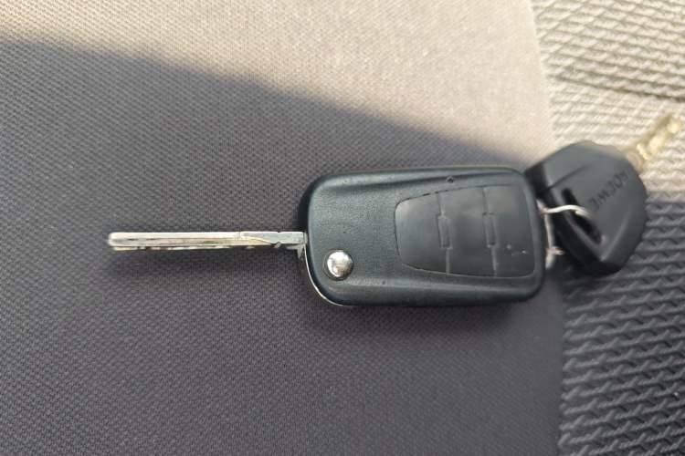 Used Roewe 350 2015 1.5L Manual Luxury Sunroof Edition