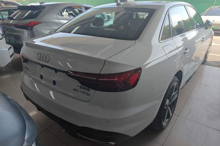 Used Audi A4L 2025 2 Million Units Enjoyment Version 40 TFSI Luxury Dynamic Edition
