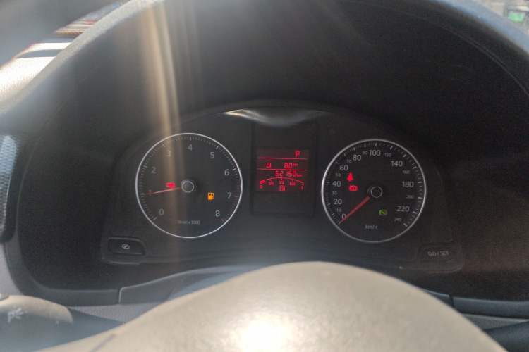 Used Volkswagen Bora 2012 1.6L Automatic Comfort Edition Instrument Cluster