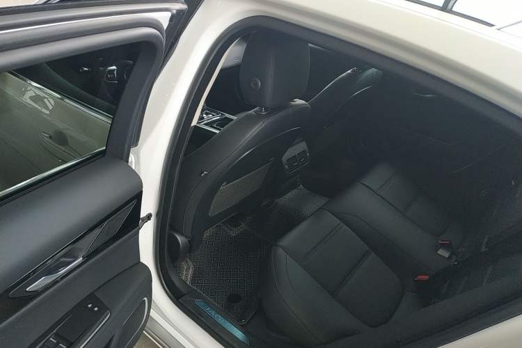 Used Jaguar XEL 2021 2.0T 250 PS S Progressive Elegance Edition
