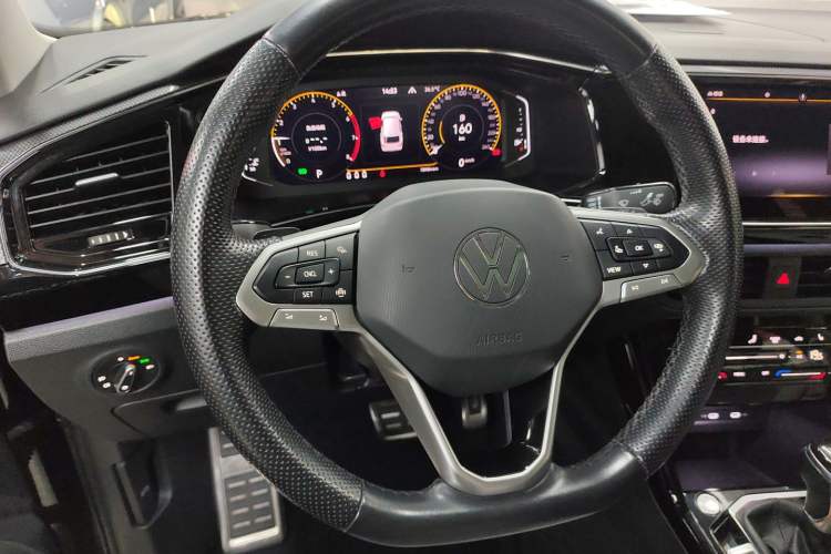 Used Volkswagen Tayron X 2020 330TSI Two-Wheel Drive Luxury Smart Connectivity Version Steering Wheel