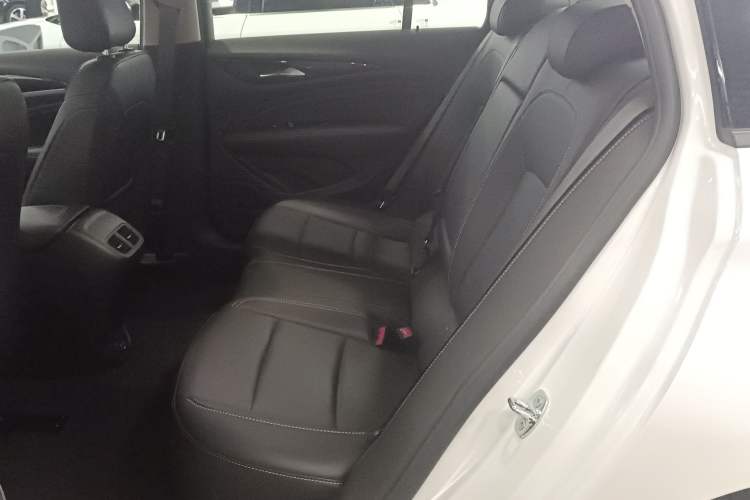 Used Buick Regal 2024 25T Deluxe Edition