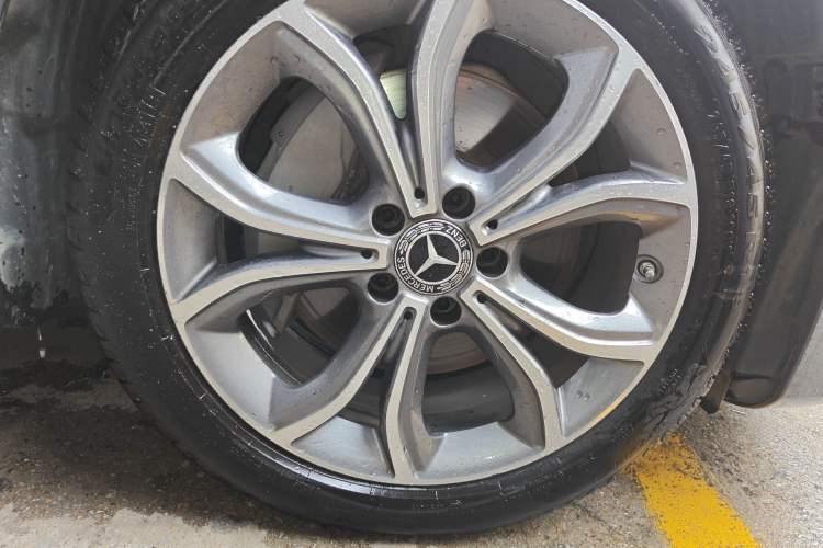 Used Mercedes-Benz E-Class 2020 E 300 L Sporty and Stylish Model
