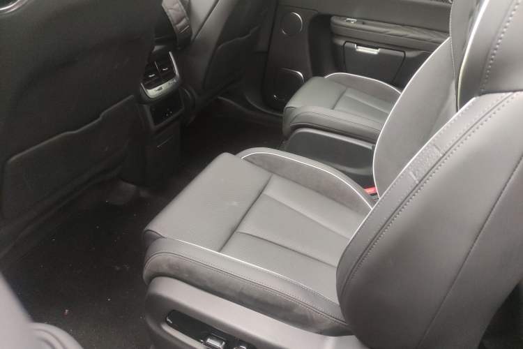 Used Hongqi E-HS9 2021 460 km Range Flagship Edition Six-Seater Left Rear Seat
