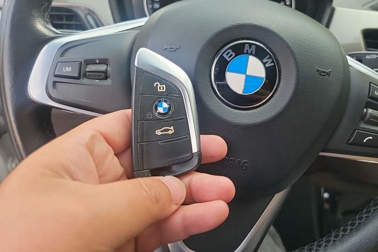 Used BMW X1 2019 sDrive18Li Premium Edition Vehicle Key