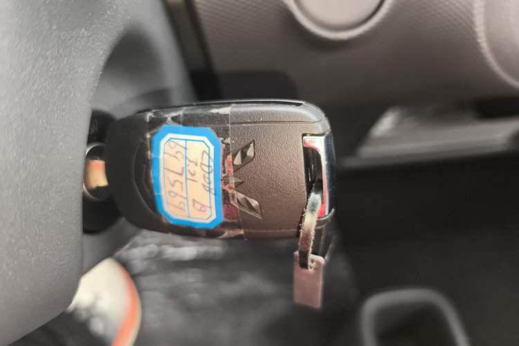 Used Wuling Zhiguang New Energy 2025 Comfort Model Vehicle Key