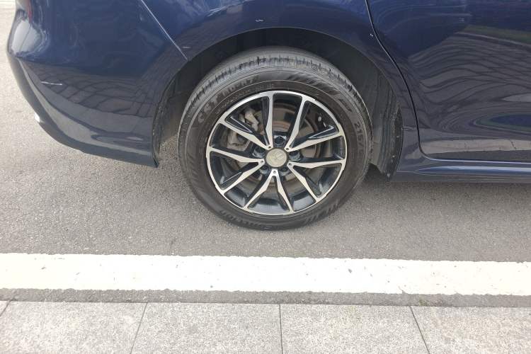 Used BYD Song MAX 2017 1.5T Automatic Smart Connect Elite 7-Seater
