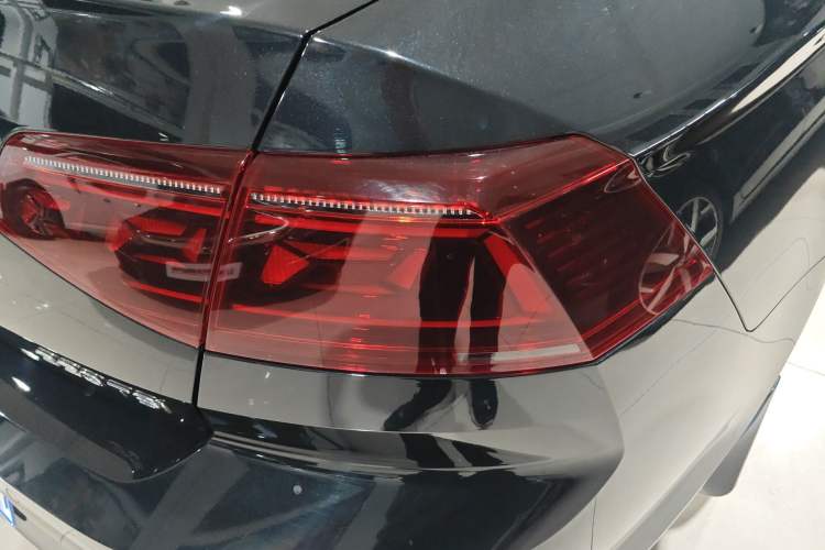 Used Volkswagen Magotan 2023 2 Million Units Limited-Edition 280TSI DSG Comfort Version
