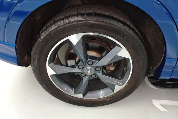 Used Audi Q3 2021 35 TFSI Fashion Dynamic Model
