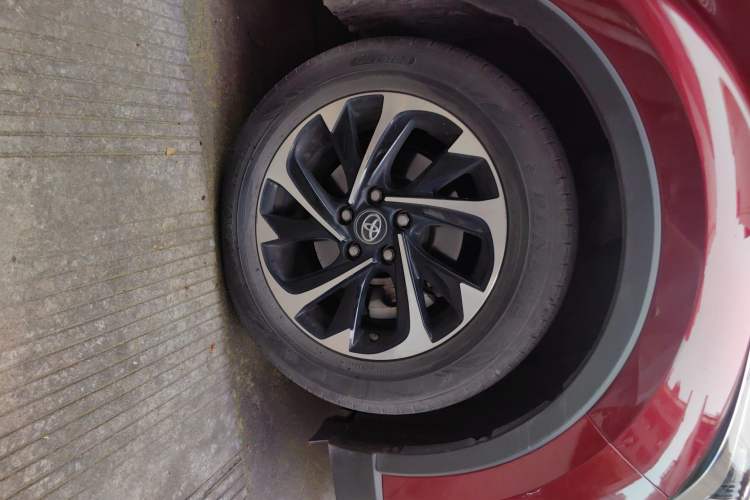 Used Toyota IZOA 2020 2.0L Yichi Version Right Front Wheel Hub