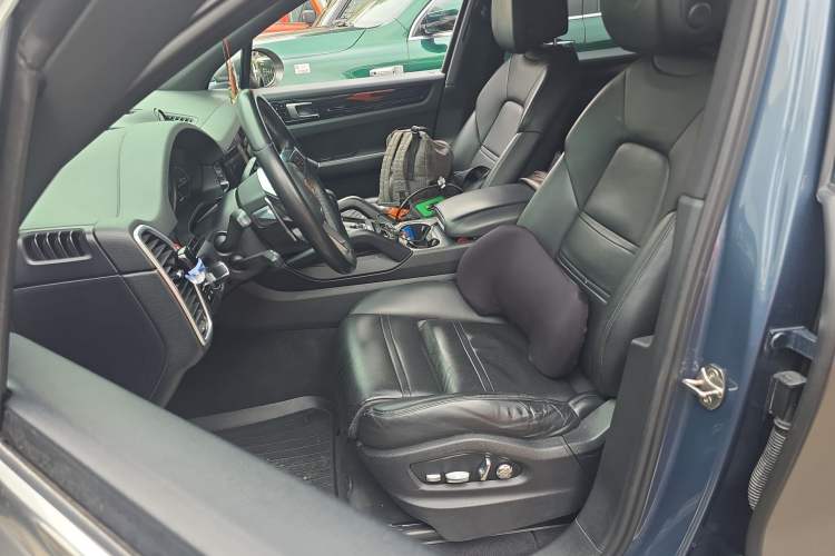 Used Porsche Cayenne 2018 Cayenne 3.0T Left Front Seat