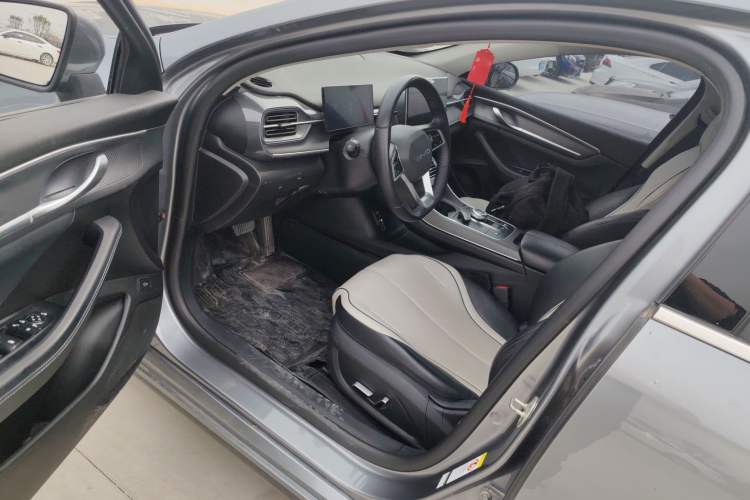 Used BYD Destroyer 05 2023 Champion Edition DM-i 120KM Prestige Model Driver Seat